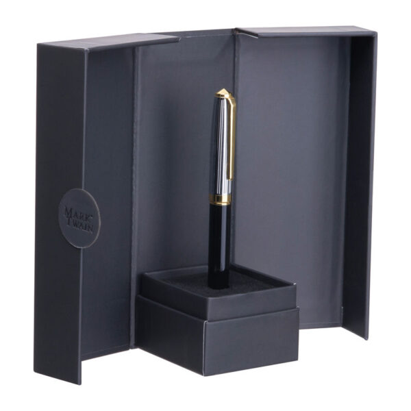 Mark Twain ball pen in magnetic box